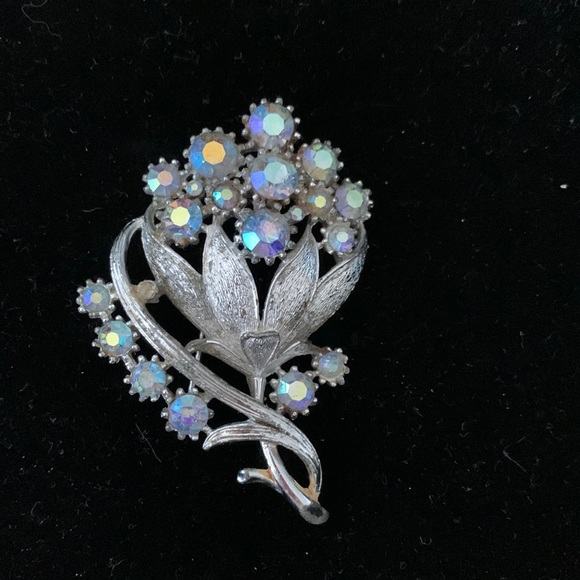 Coro Jewelry - Vintage Coro brooch